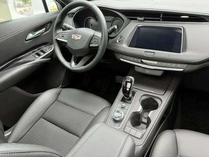 Cadillac XT4 2021 28T Two-Wheel Drive Technology Edition — миниатюра 12
