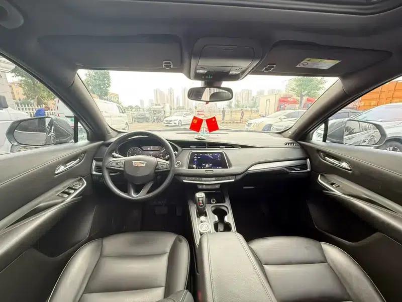 2018 Cadillac XT4 28T Two-Wheel Drive Premium Edition — миниатюра 7