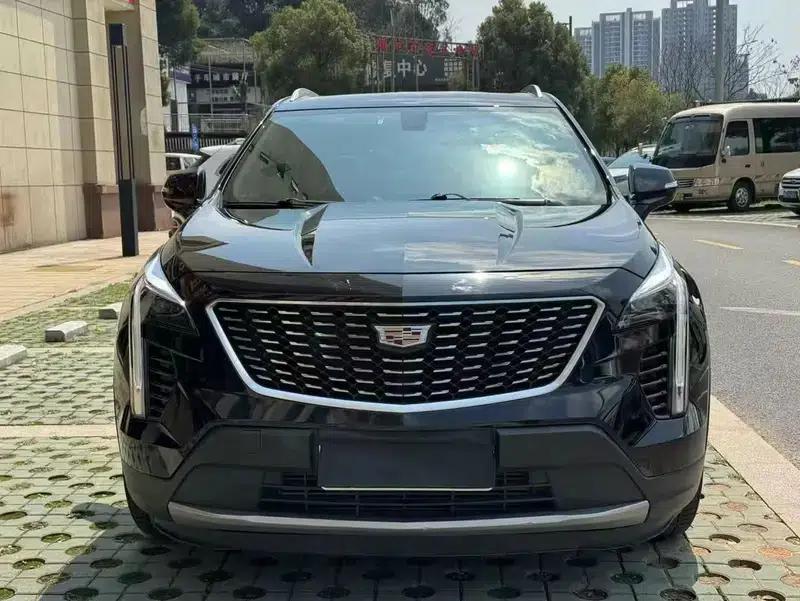 2018 Cadillac XT4 28T Two-Wheel Drive Premium Edition — миниатюра 2