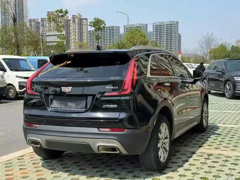 2018 Cadillac XT4 28T Two-Wheel Drive Premium Edition — миниатюра 4