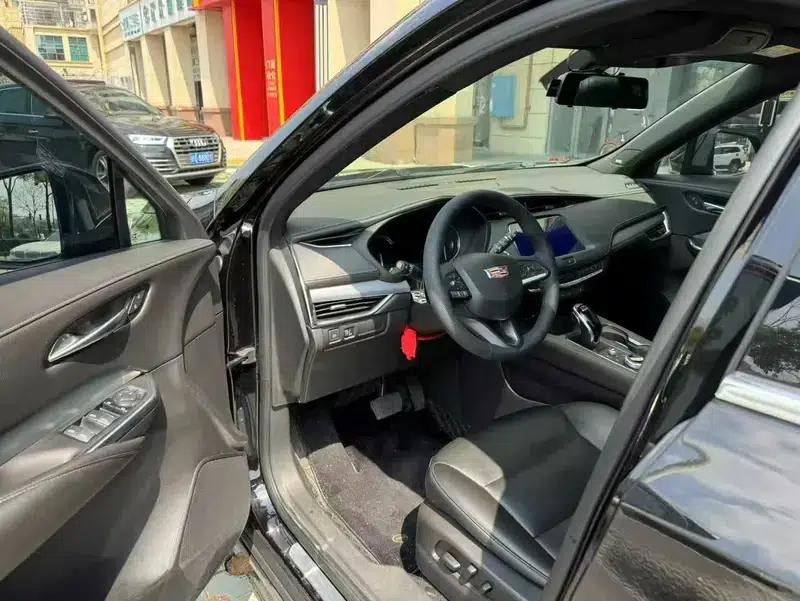 2018 Cadillac XT4 28T Two-Wheel Drive Premium Edition — миниатюра 6