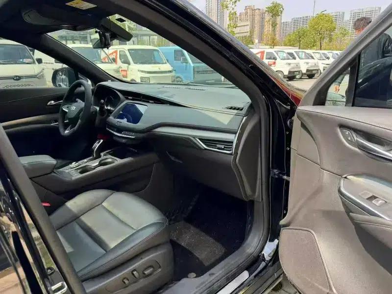 2018 Cadillac XT4 28T Two-Wheel Drive Premium Edition — миниатюра 7