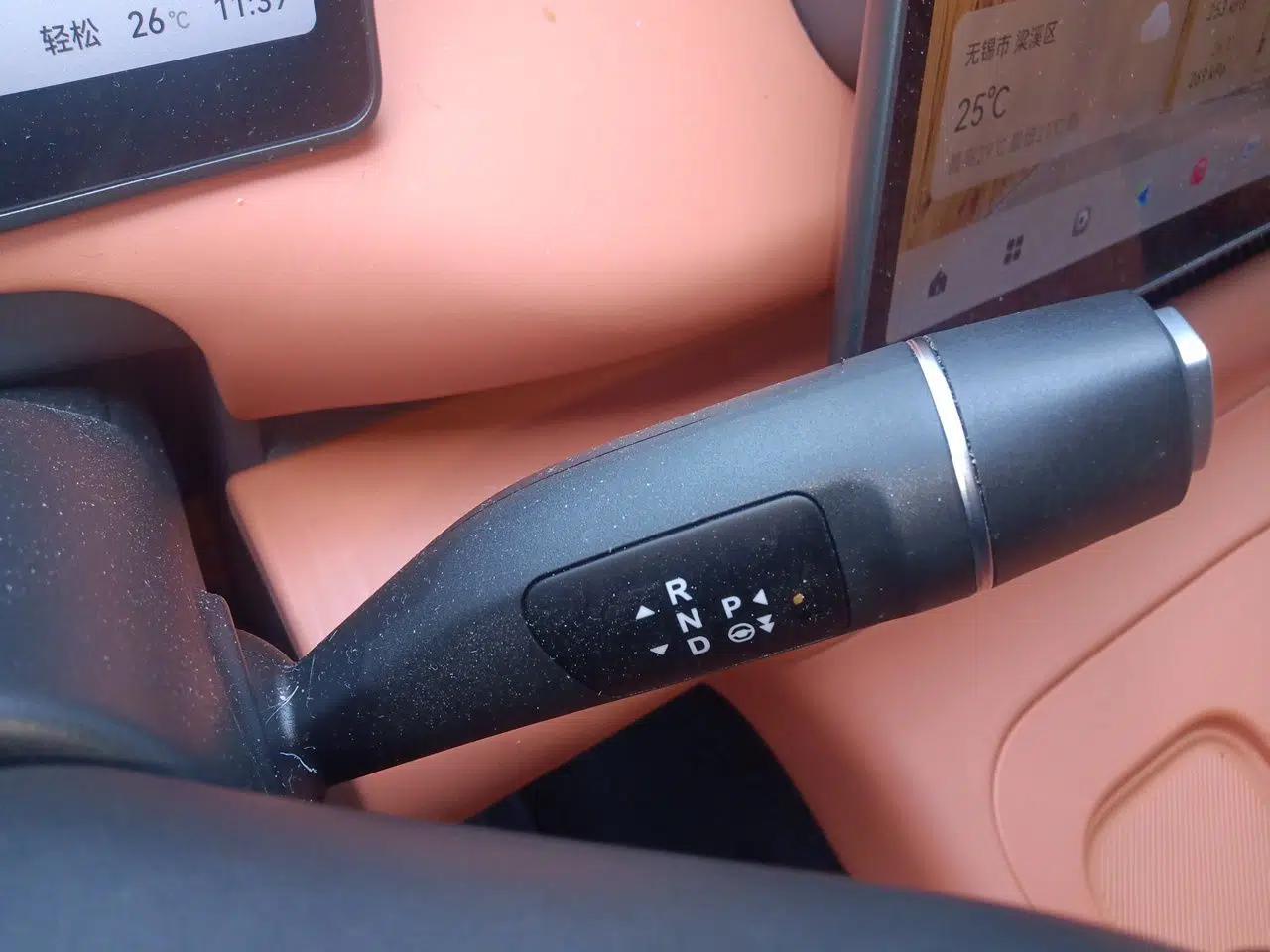 Leapmotor C16 2024 Pure Electric 520 Deluxe Edition — миниатюра 14