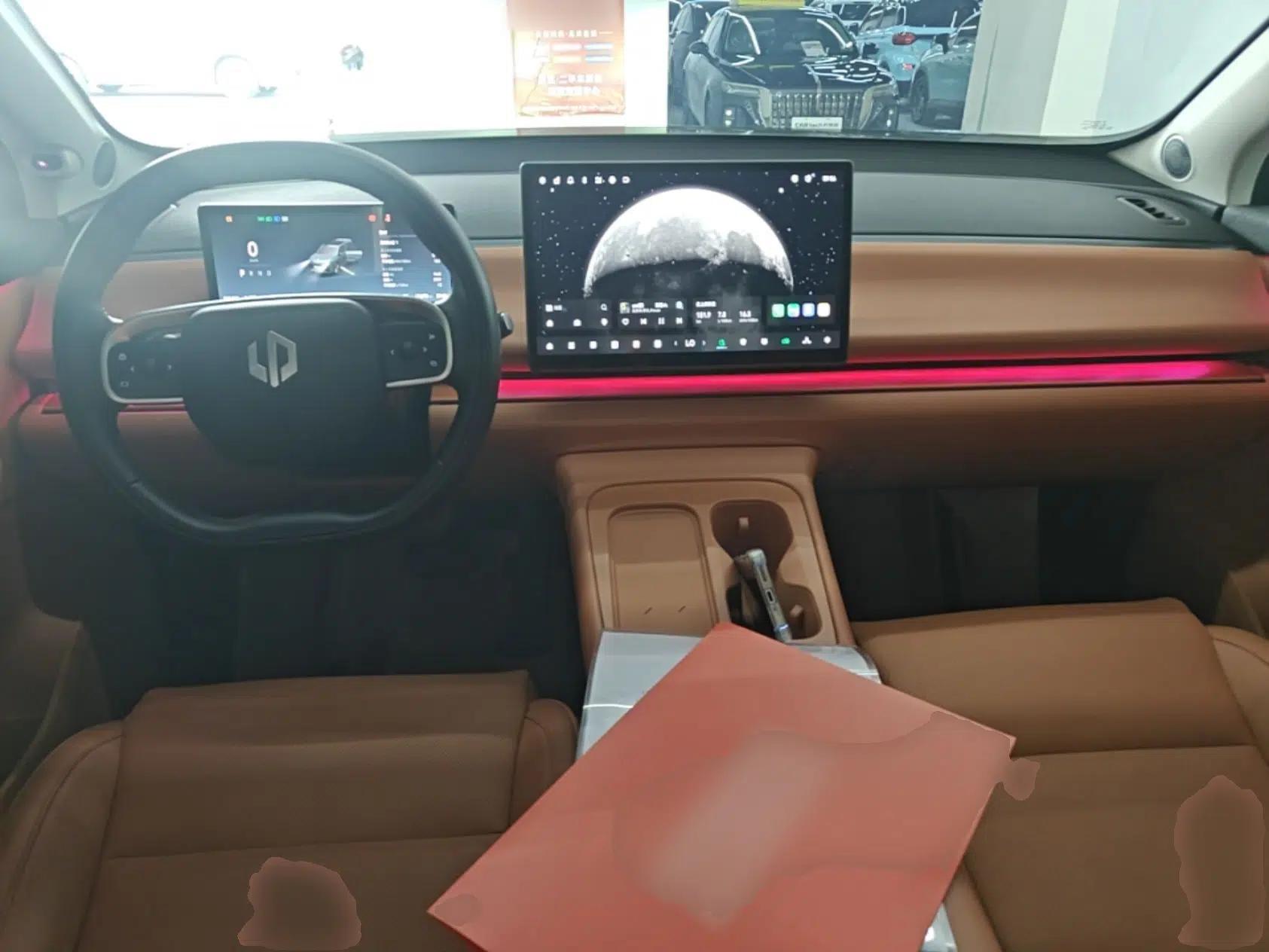 Leapmotor C16 2024 Range-Extended 200 Luxury Edition — миниатюра 12