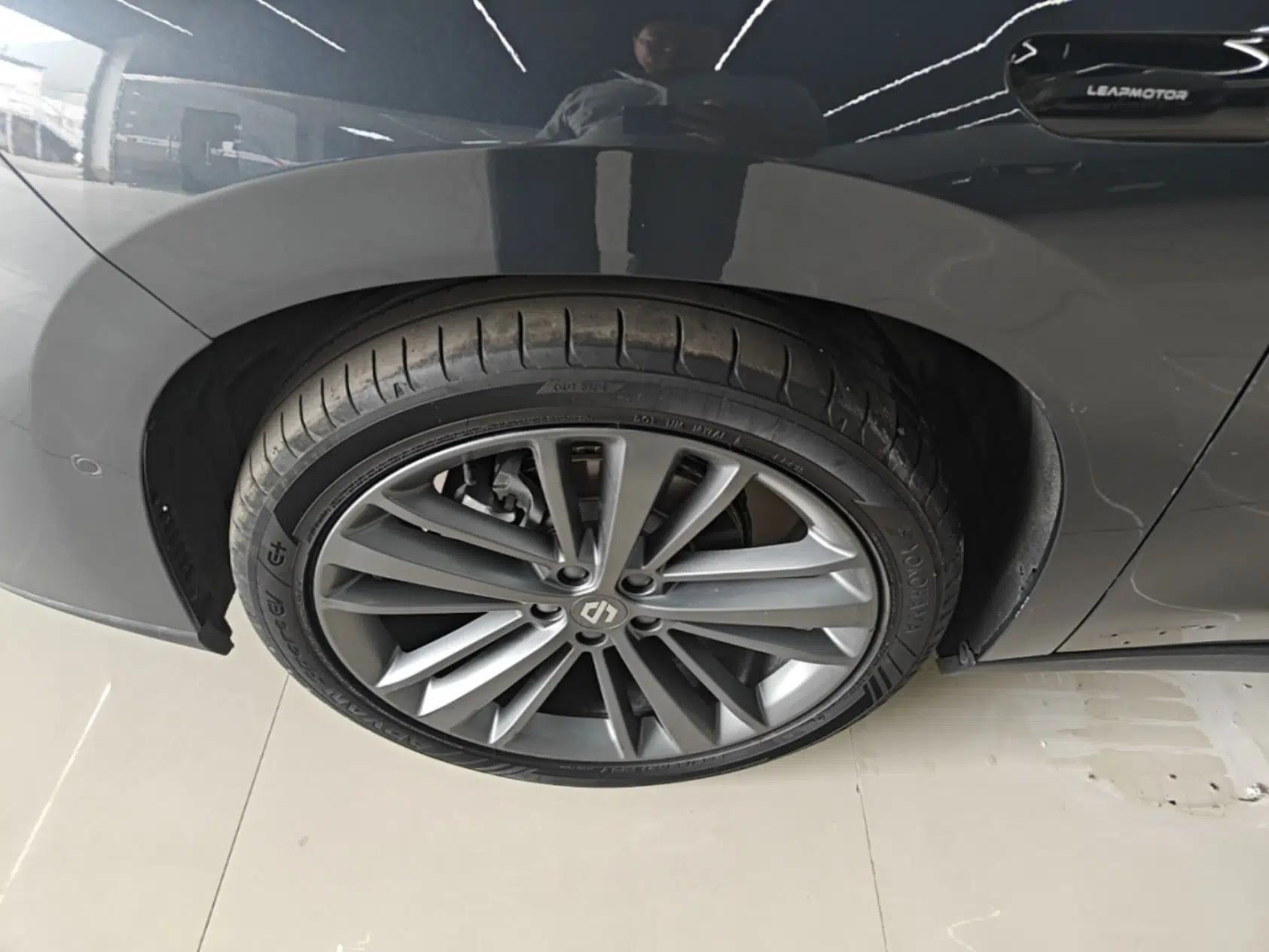 Leapmotor C16 2024 Range-Extended 200 Luxury Edition — миниатюра 10