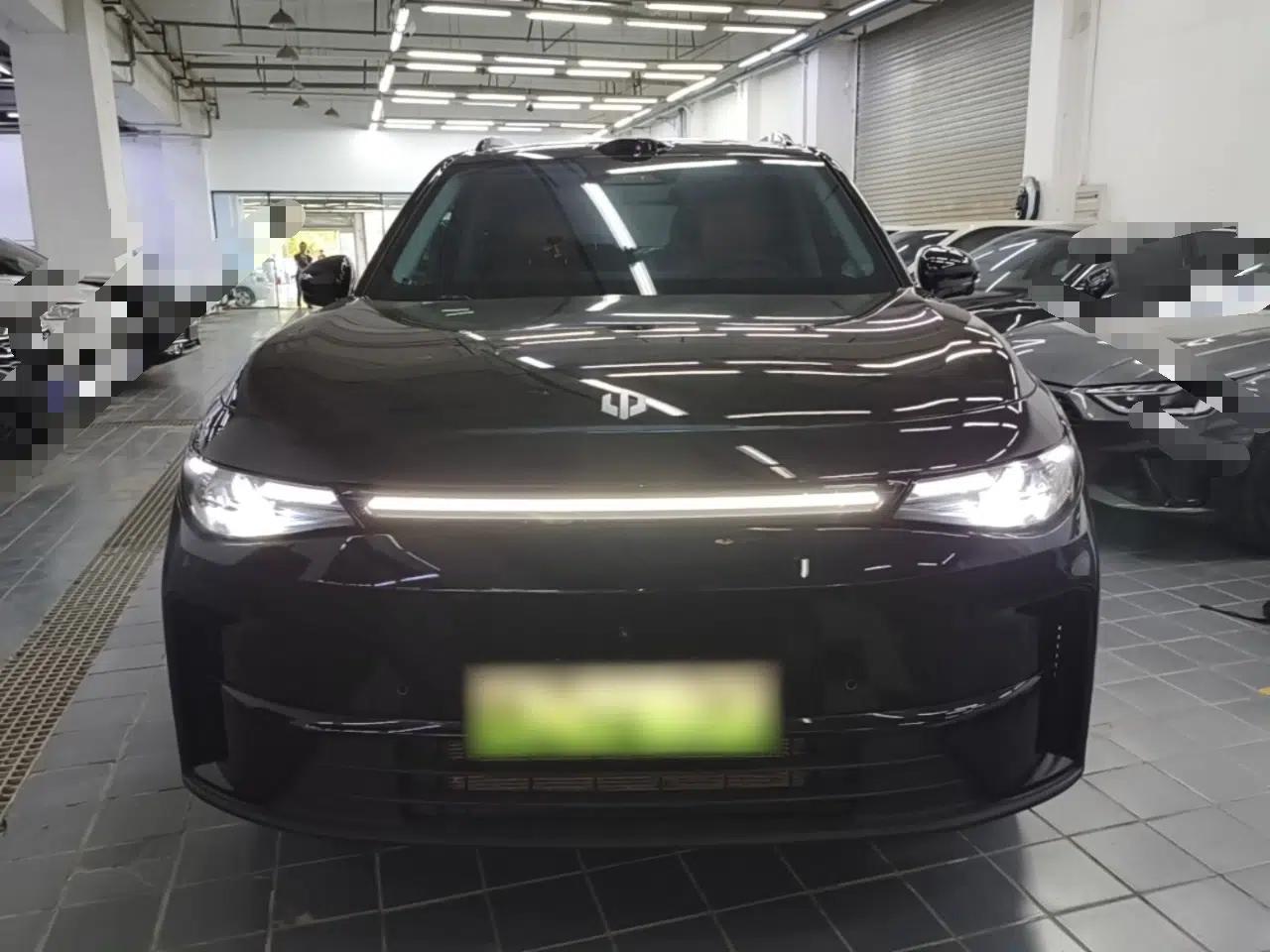 Leapmotor C16 2026 Extended-Range 280 LiDAR Zhizun Edition 6 Seats — миниатюра 2