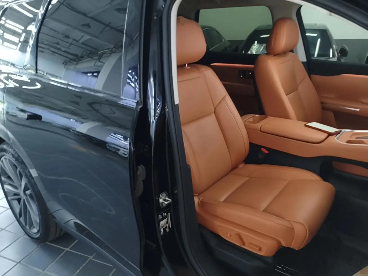 Leapmotor C16 2026 Extended-Range 280 LiDAR Zhizun Edition 6 Seats — миниатюра 19