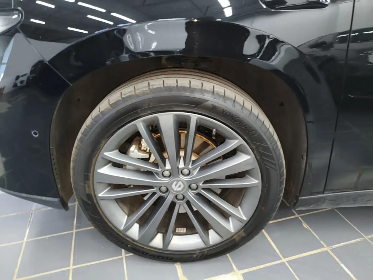 Leapmotor C16 2026 Extended-Range 280 LiDAR Zhizun Edition 6 Seats — миниатюра 10