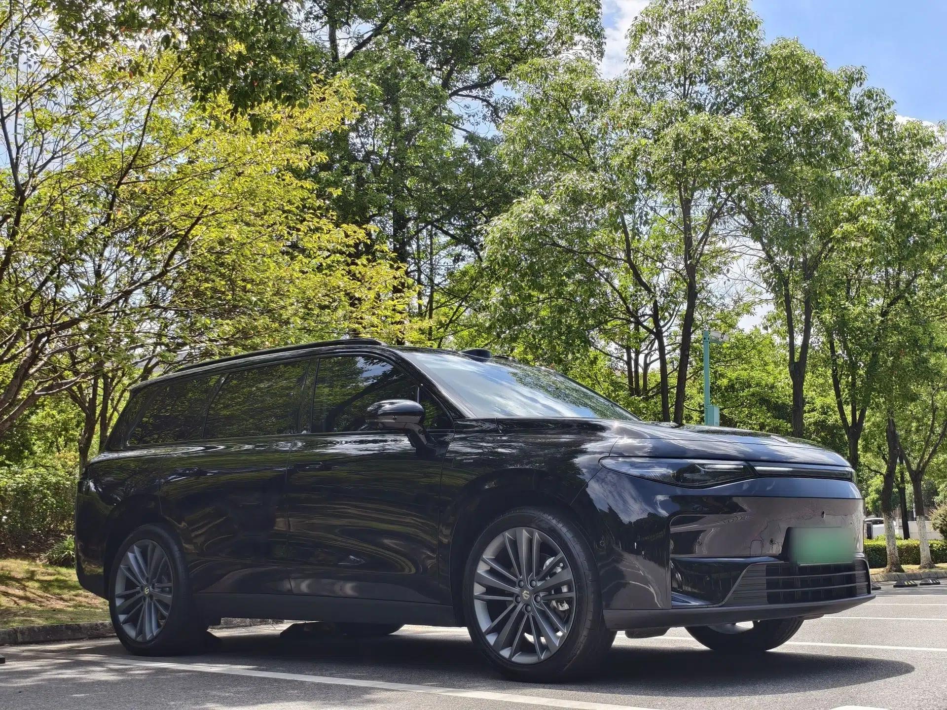 Leapmotor C16 2026 All-Electric 630 LiDAR Zhizun Edition 6 Seats — миниатюра 13