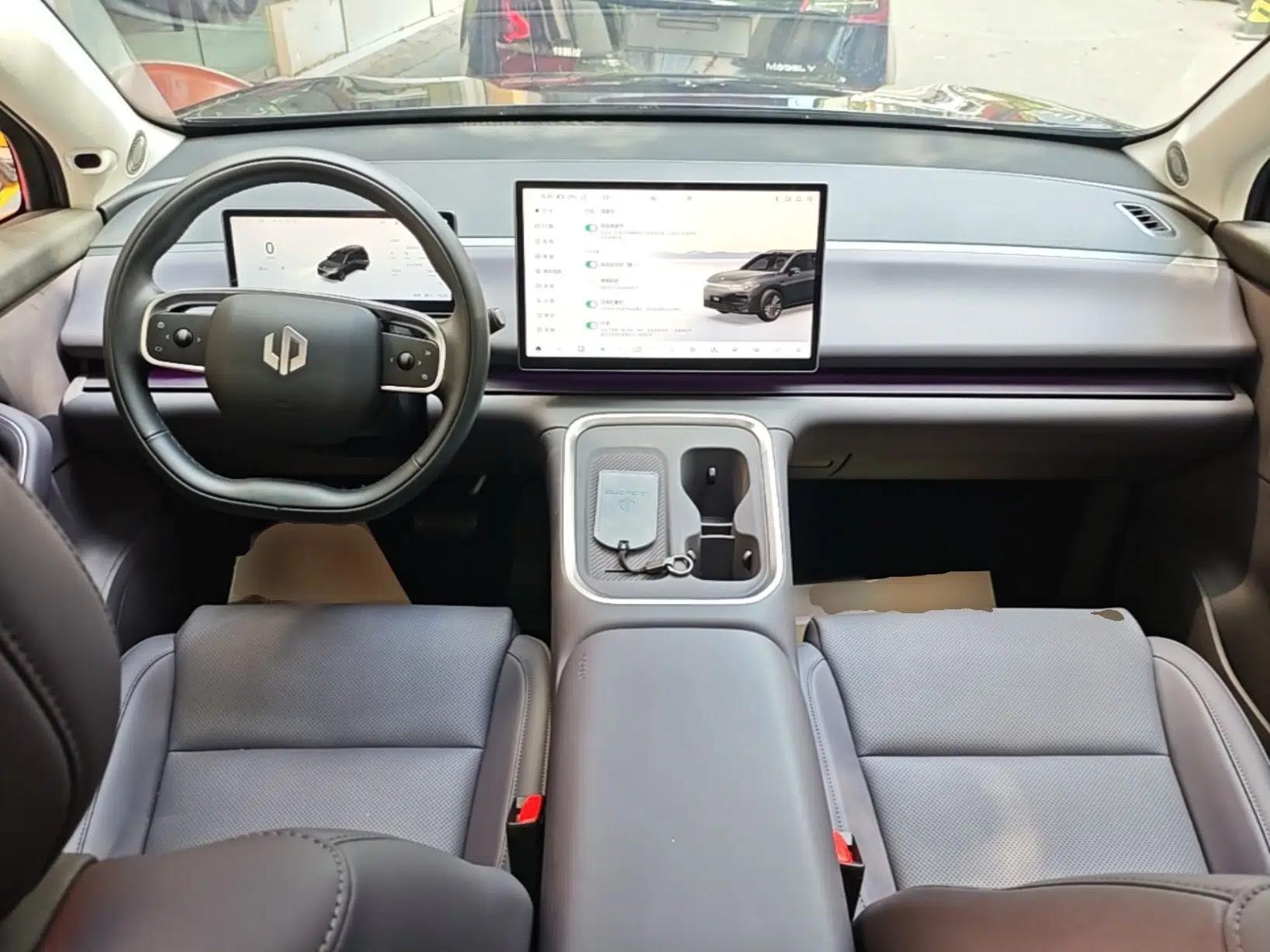 Leapmotor C16 2026 All-Electric 630 LiDAR Zhizun Edition 6 Seats — миниатюра 17