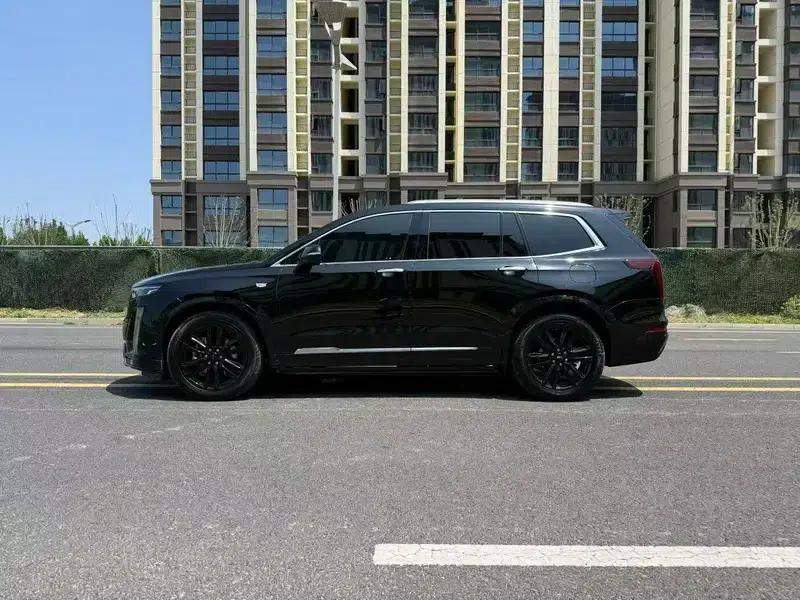 Cadillac XT6 2022 2.0T 7-seater 2WD Luxury — миниатюра 3