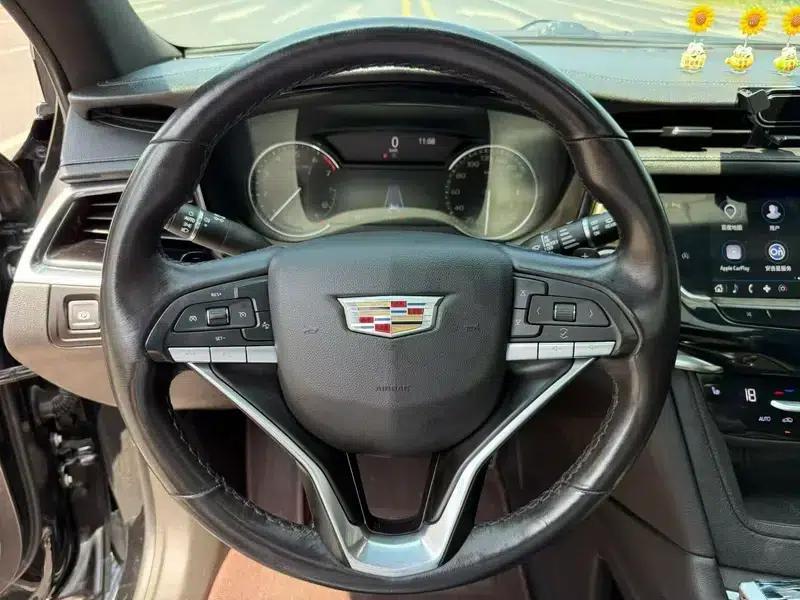 Cadillac XT6 2022 2.0T 7-seater 2WD Luxury — миниатюра 7