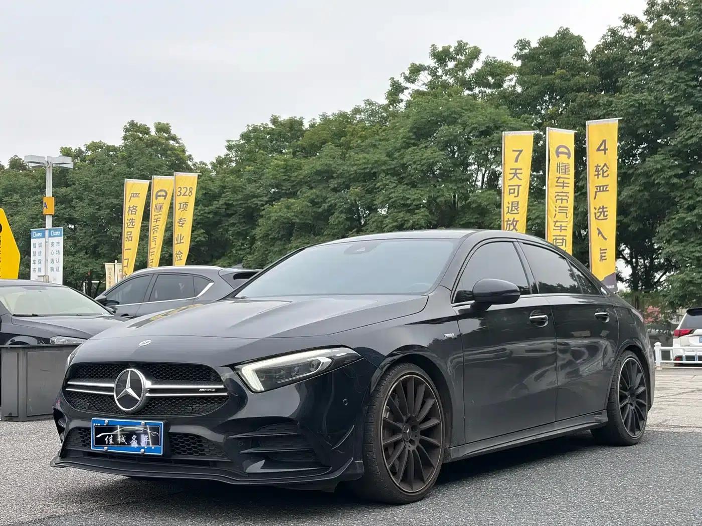 2022 Mercedes-Benz A-Class AMG A 35 L 4MATIC — миниатюра 1