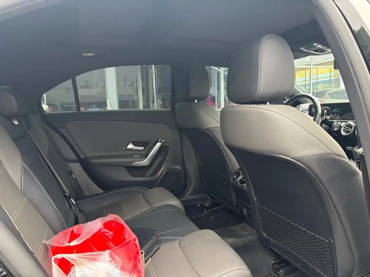 2022 Mercedes-Benz A-Class AMG A 35 L 4MATIC — миниатюра 4