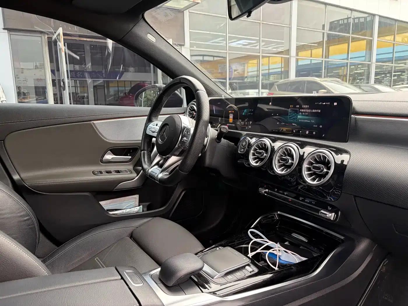 2022 Mercedes-Benz A-Class AMG A 35 L 4MATIC — миниатюра 6