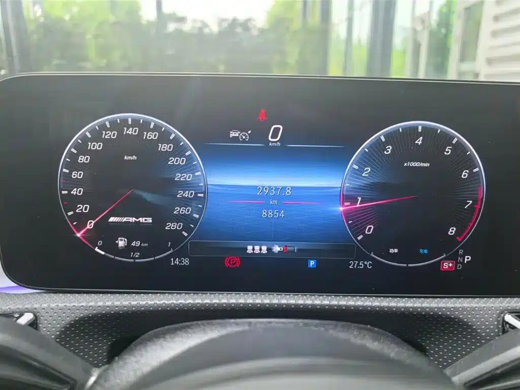 Imported 2025 Mercedes-Benz A-Class AMG A 35 4MATIC — миниатюра 5