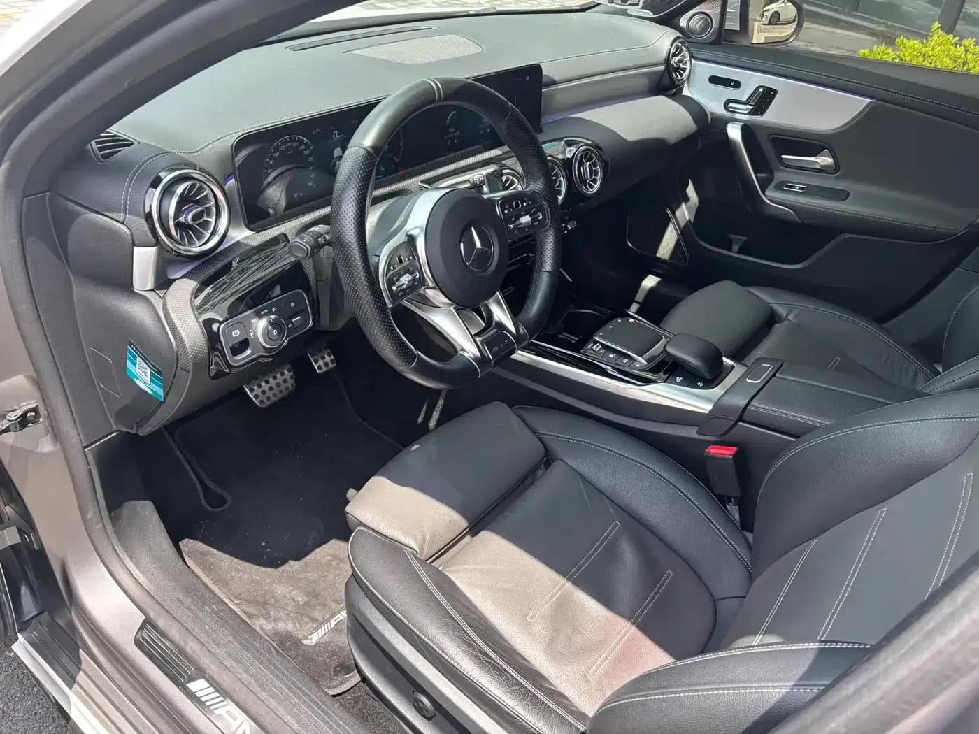 Imported 2020 Mercedes-Benz A-Class AMG A 35 4MATIC — миниатюра 5