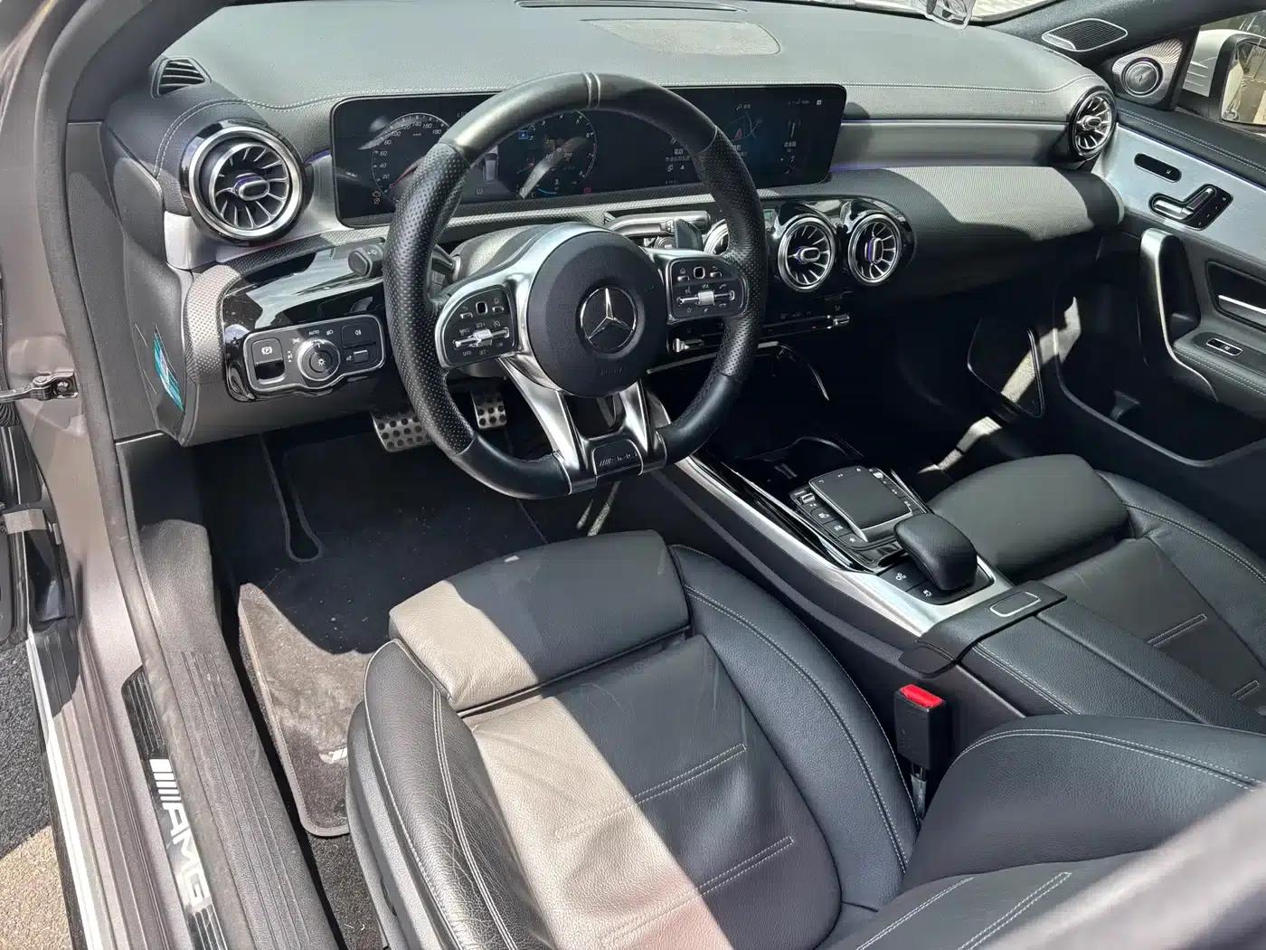Imported 2020 Mercedes-Benz A-Class AMG A 35 4MATIC — миниатюра 6