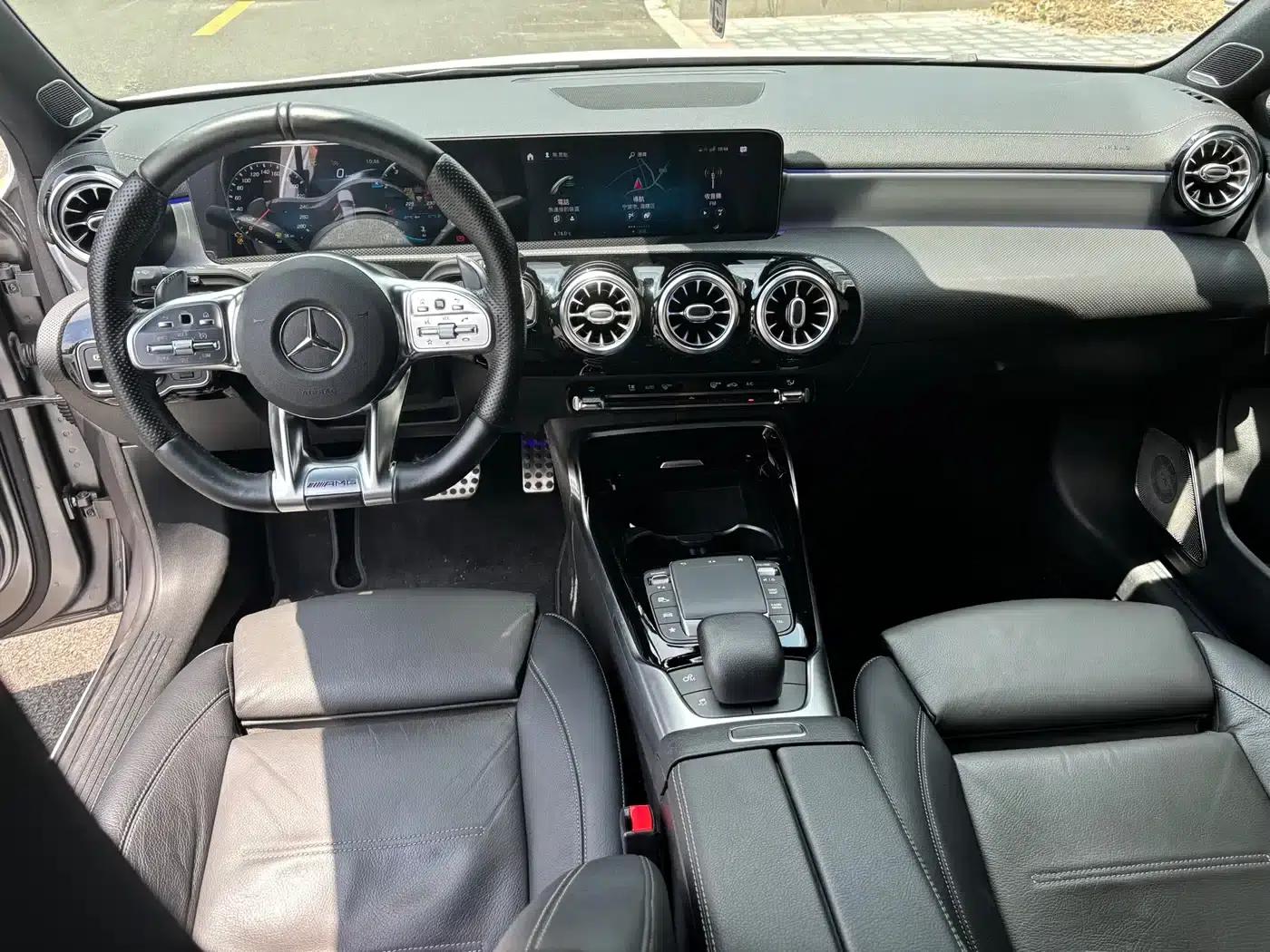 Imported 2020 Mercedes-Benz A-Class AMG A 35 4MATIC — миниатюра 8