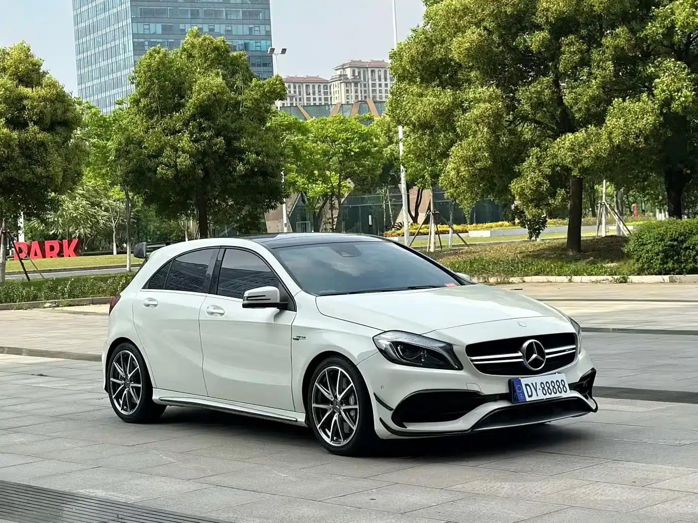 Imported 2017 Mercedes-Benz A-Class AMG A 45 4MATIC — миниатюра 3
