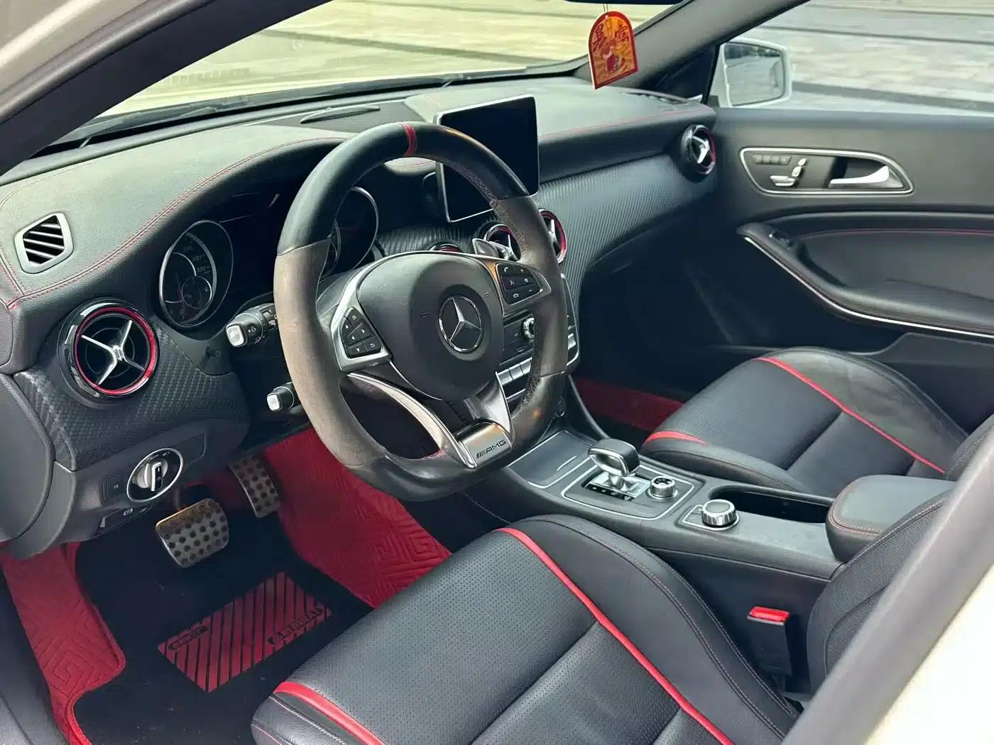 Imported 2017 Mercedes-Benz A-Class AMG A 45 4MATIC — миниатюра 4