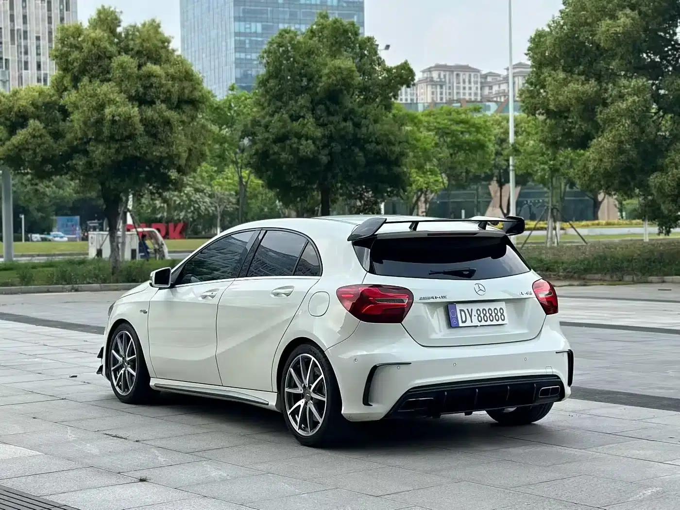 Imported 2017 Mercedes-Benz A-Class AMG A 45 4MATIC — миниатюра 9