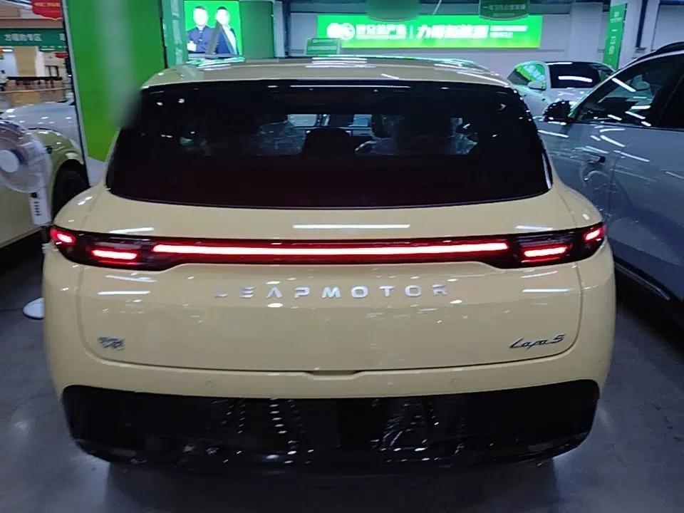 Leapmotor Lafa5 2026 Model 605 Pro — миниатюра 5