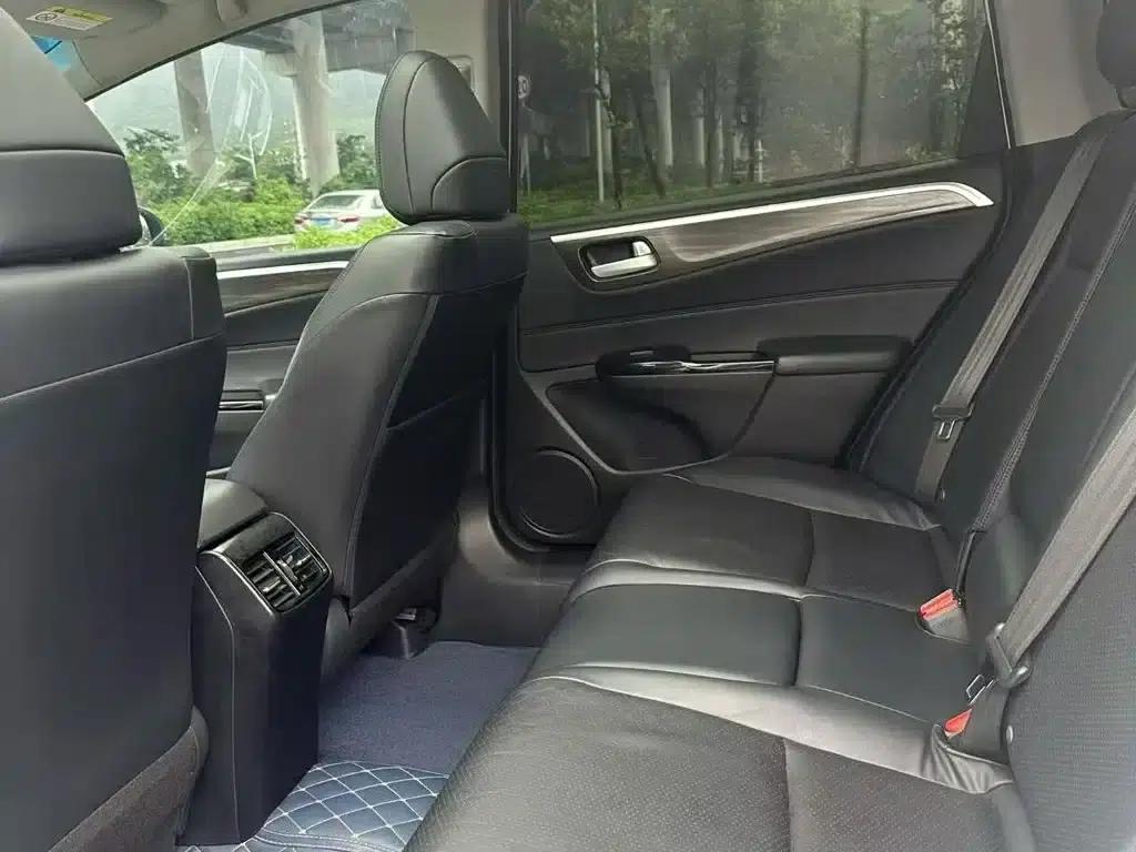 Jade 2017 210TURBO CVT Luxury Edition 5-seater — миниатюра 7