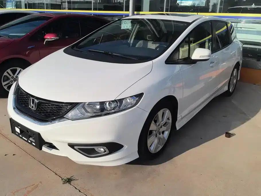 Jade 2014 1.8L Automatic Comfort Elite Edition 5-seater — миниатюра 1