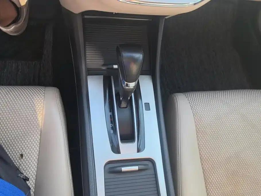 Jade 2014 1.8L Automatic Comfort Elite Edition 5-seater — миниатюра 16