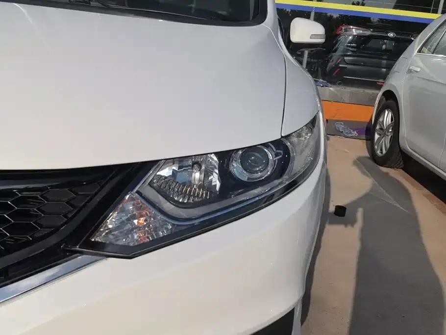 Jade 2014 1.8L Automatic Comfort Elite Edition 5-seater — миниатюра 5