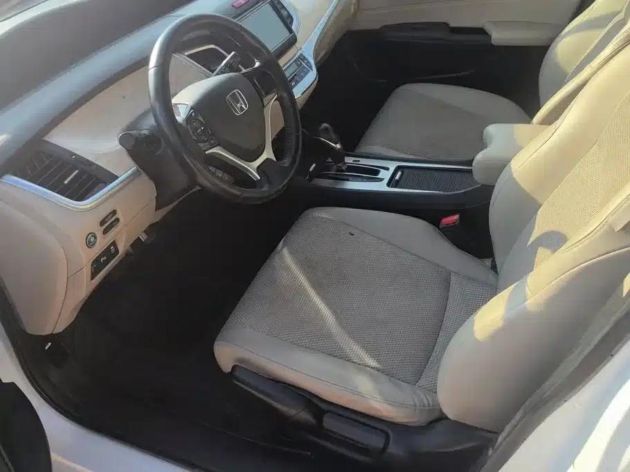 Jade 2014 1.8L Automatic Comfort Elite Edition 5-seater — миниатюра 9