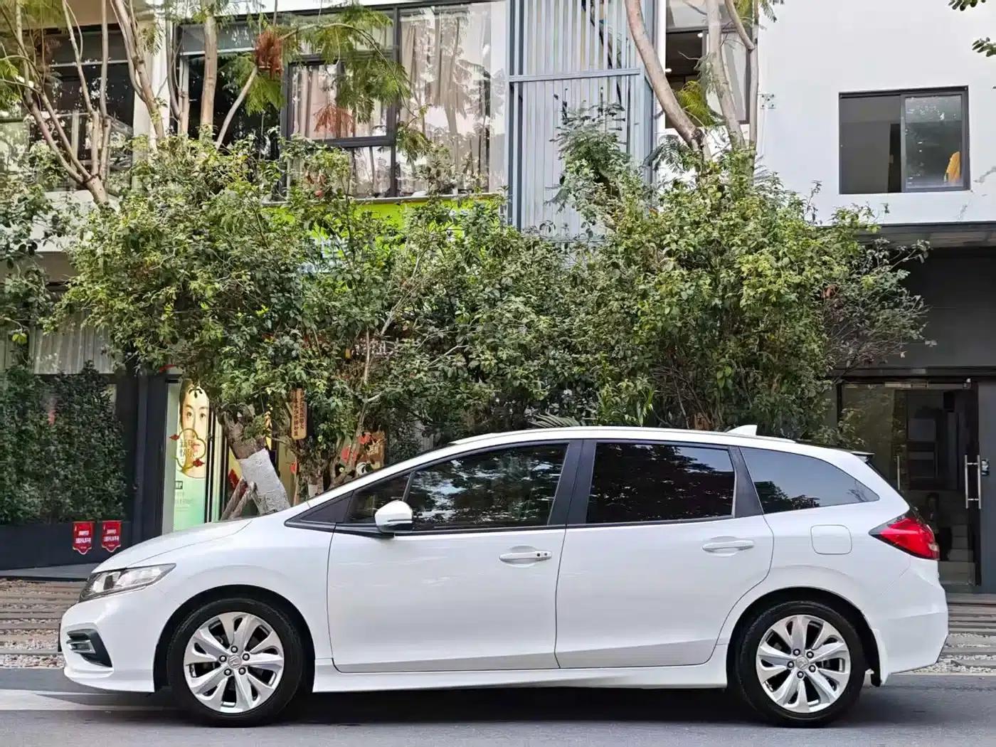 Jade 2017 1.8L Automatic Comfort Edition 5-seater — миниатюра 3