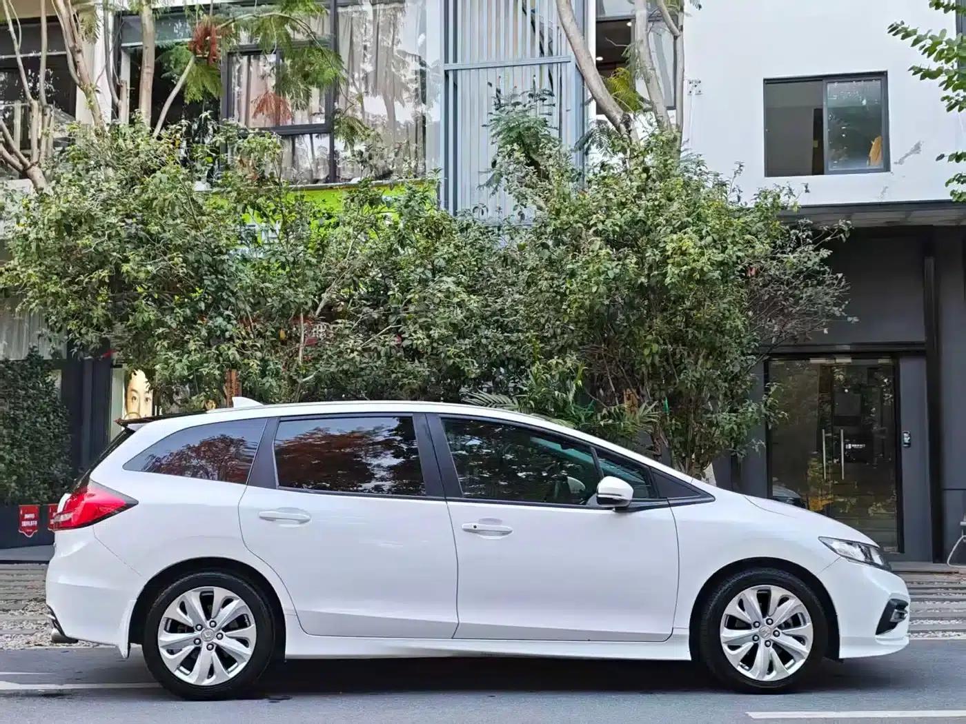 Jade 2017 1.8L Automatic Comfort Edition 5-seater — миниатюра 23