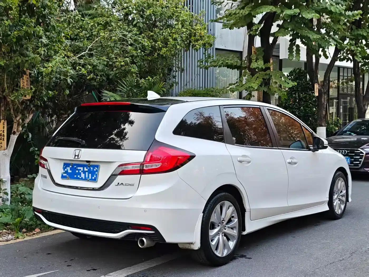 Jade 2017 1.8L Automatic Comfort Edition 5-seater — миниатюра 24