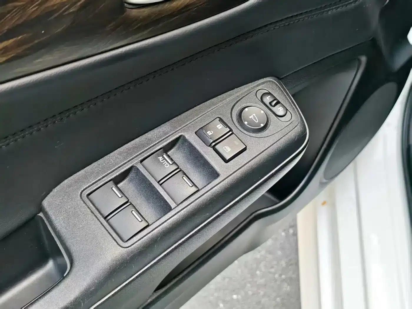 Jade 2017 1.8L Automatic Comfort Edition 5-seater — миниатюра 9