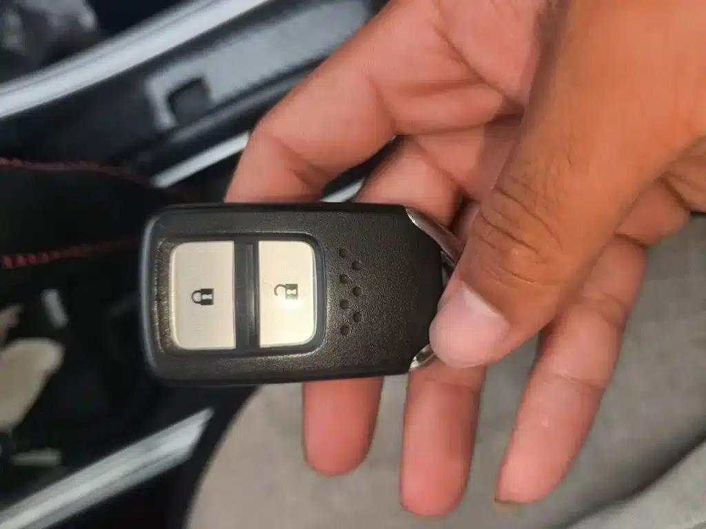 Jade 2014 1.8L Automatic Comfort Elite Edition 5-seater — миниатюра 12