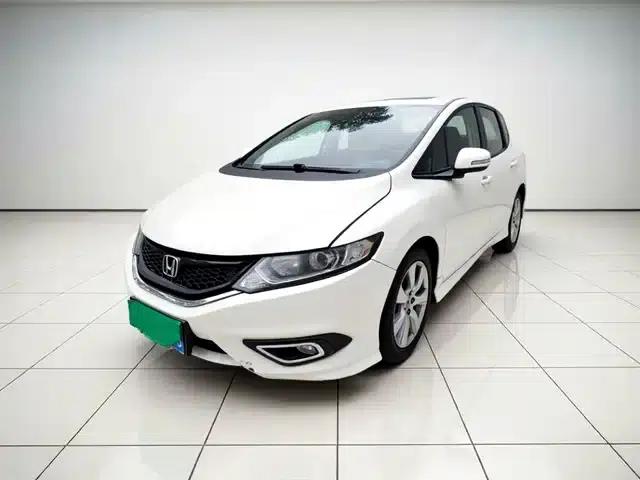 Jade 2014 1.8L Automatic Comfort Elite Edition 5-seater