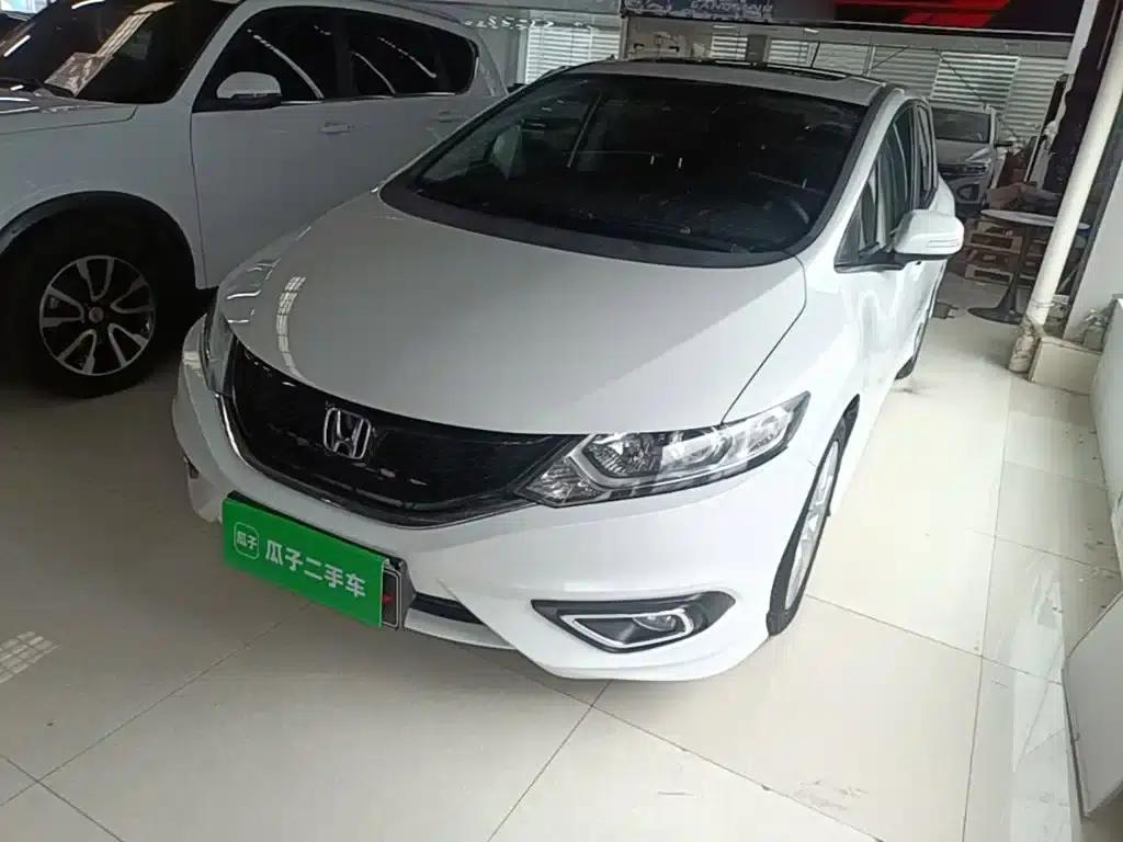 Jade 2016 1.8L Automatic Comfort Elite Edition 5-seater — миниатюра 2