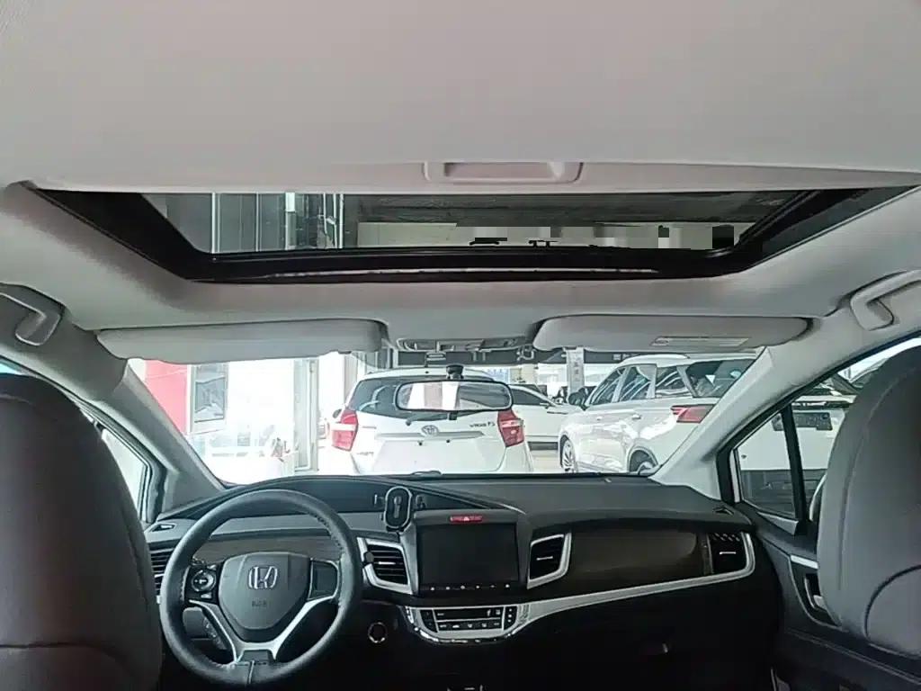 Jade 2016 1.8L Automatic Comfort Elite Edition 5-seater — миниатюра 18