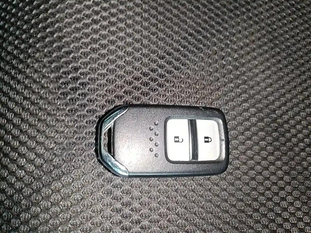 Jade 2016 1.8L Automatic Comfort Elite Edition 5-seater — миниатюра 9