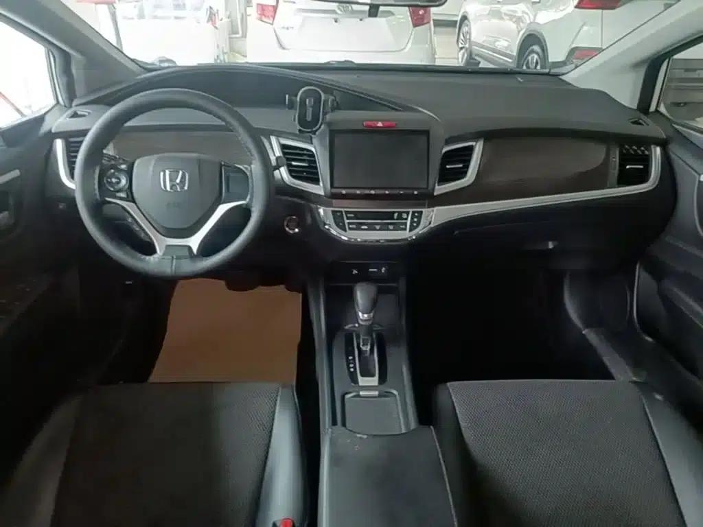 Jade 2016 1.8L Automatic Comfort Elite Edition 5-seater — миниатюра 10