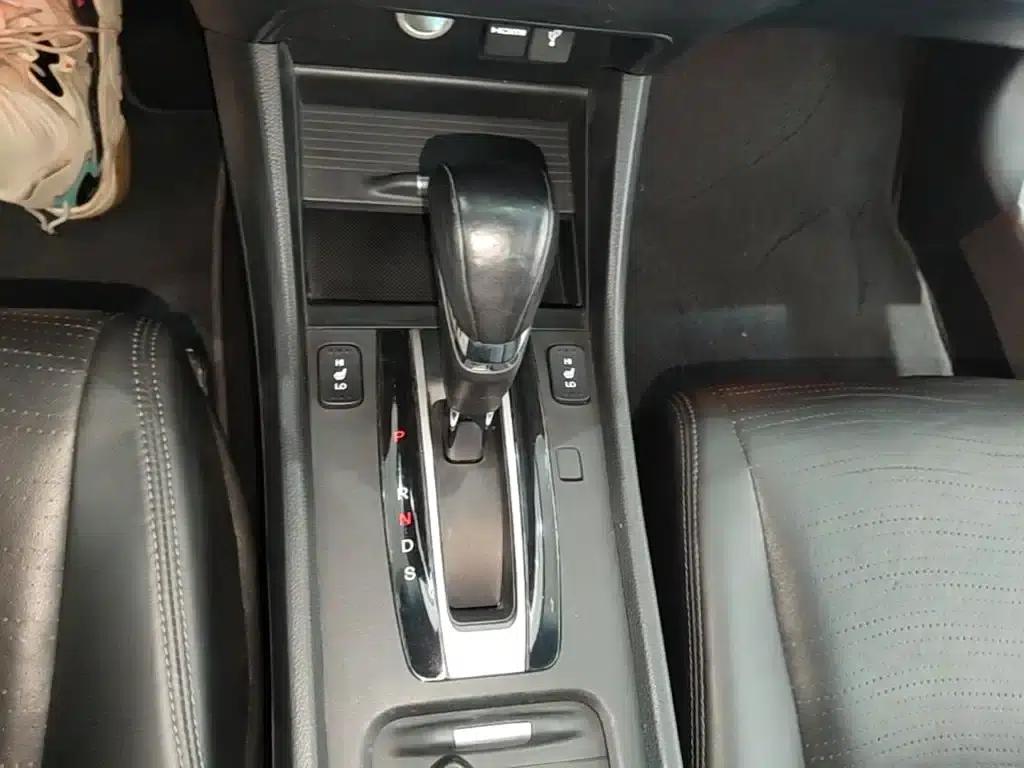 Jade 2014 1.8L CVT Luxury Premium Edition 5-seater — миниатюра 14