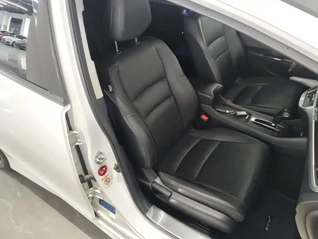 Jade 2014 1.8L CVT Luxury Premium Edition 5-seater — миниатюра 25