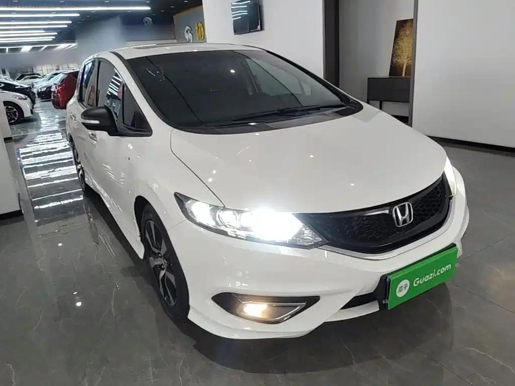 Jade 2014 1.8L CVT Luxury Premium Edition 5-seater — миниатюра 4