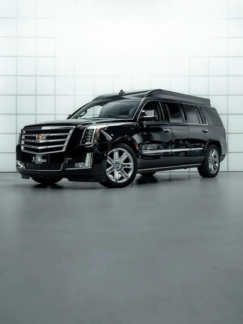 2016 Cadillac Escalade 6.2L Automatic 4WD 4-seater (Parallel Import) — миниатюра 1