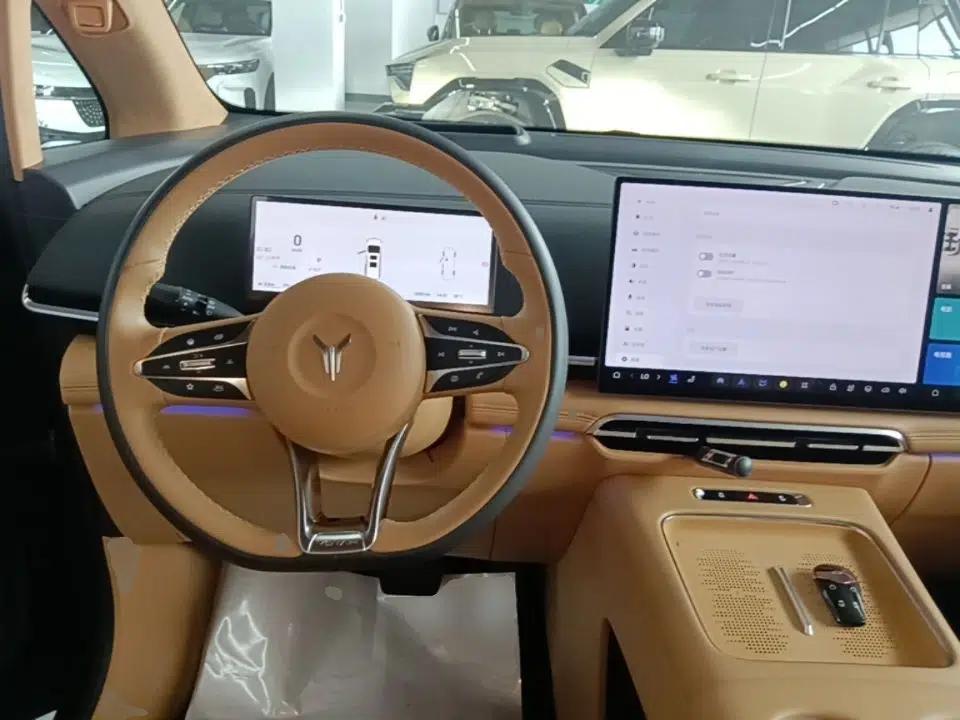 VOYAH Dream 2025 PHEV Four-Wheel-Drive Flagship Kunpeng Edition — миниатюра 18