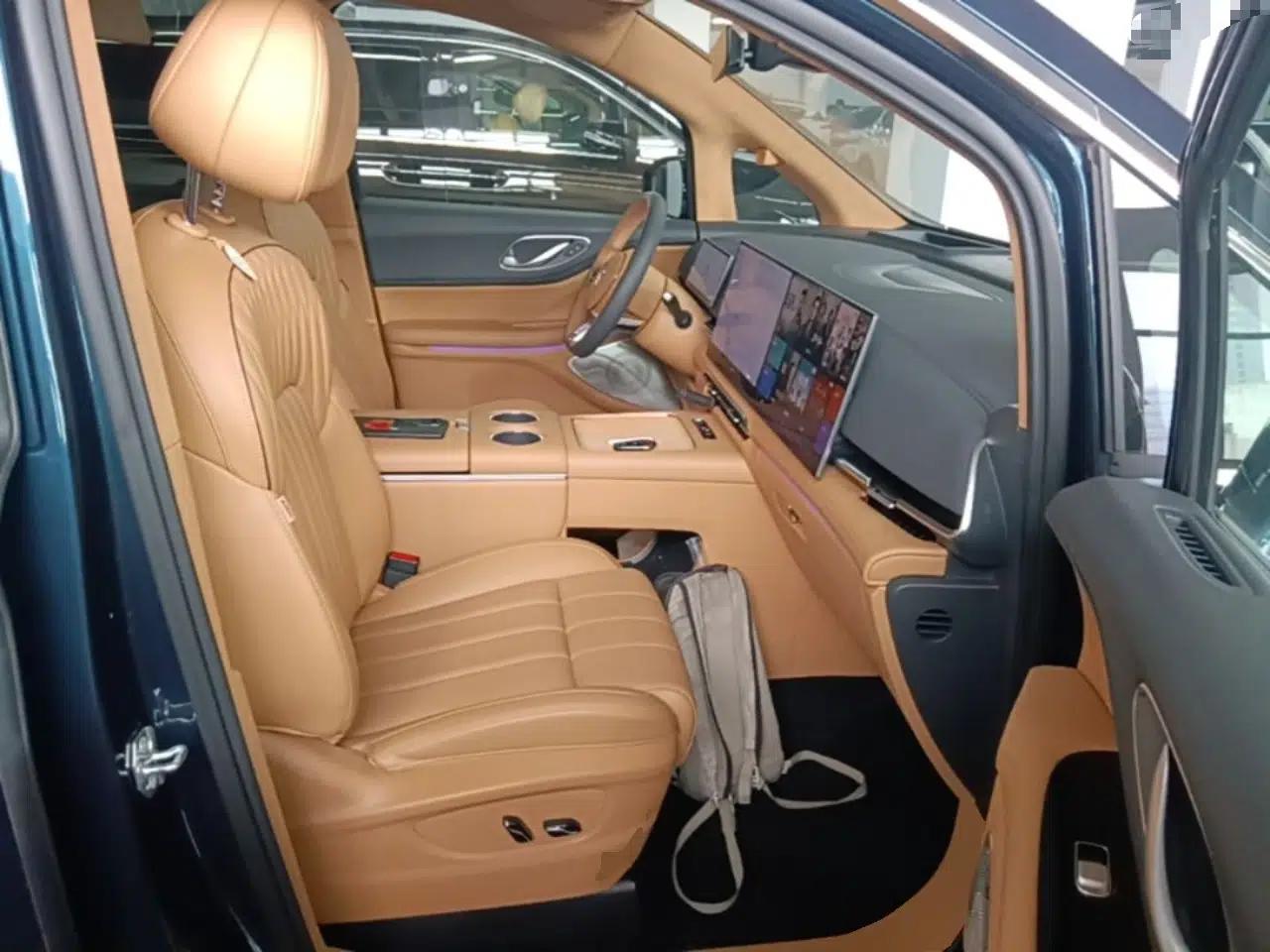 VOYAH Dream 2025 PHEV Four-Wheel-Drive Flagship Kunpeng Edition — миниатюра 24