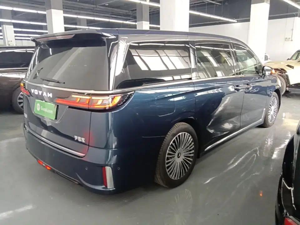 VOYAH Dream 2025 PHEV Four-Wheel-Drive Flagship Kunpeng Edition — миниатюра 6