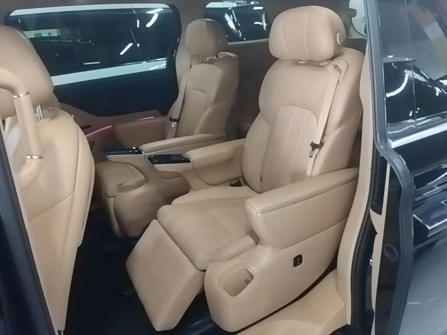 VOYAH Dream 2025 PHEV Four-Wheel Drive Prestige Kunpeng Edition — миниатюра 20
